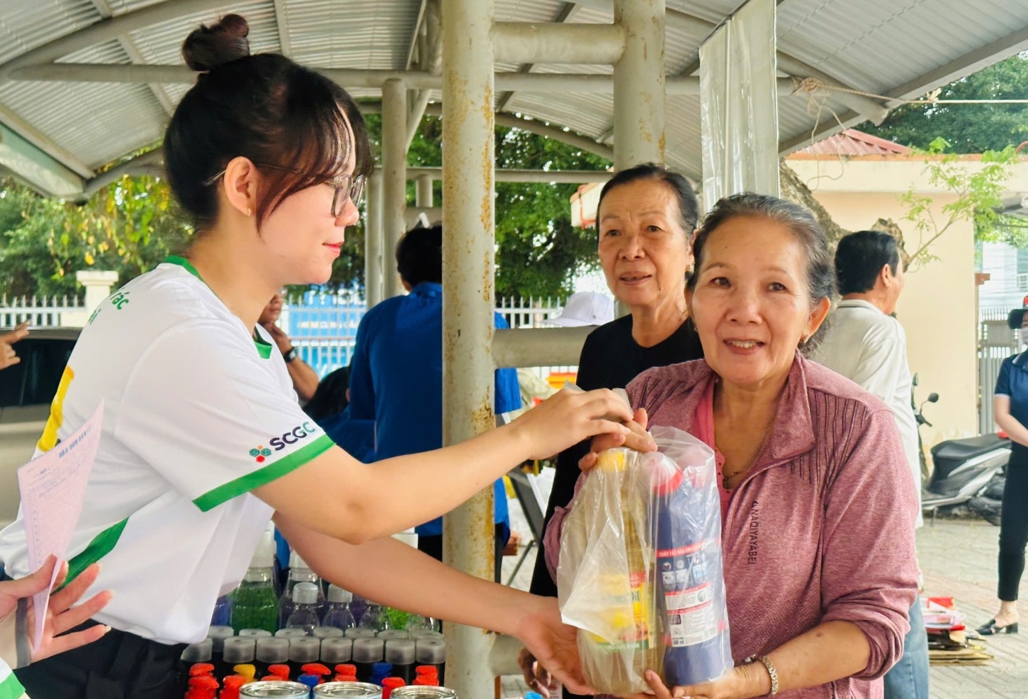 Bà Rịa - Vũng Tàu: Chương trình “đổi rác lấy quà” tại xã đảo Long Sơn