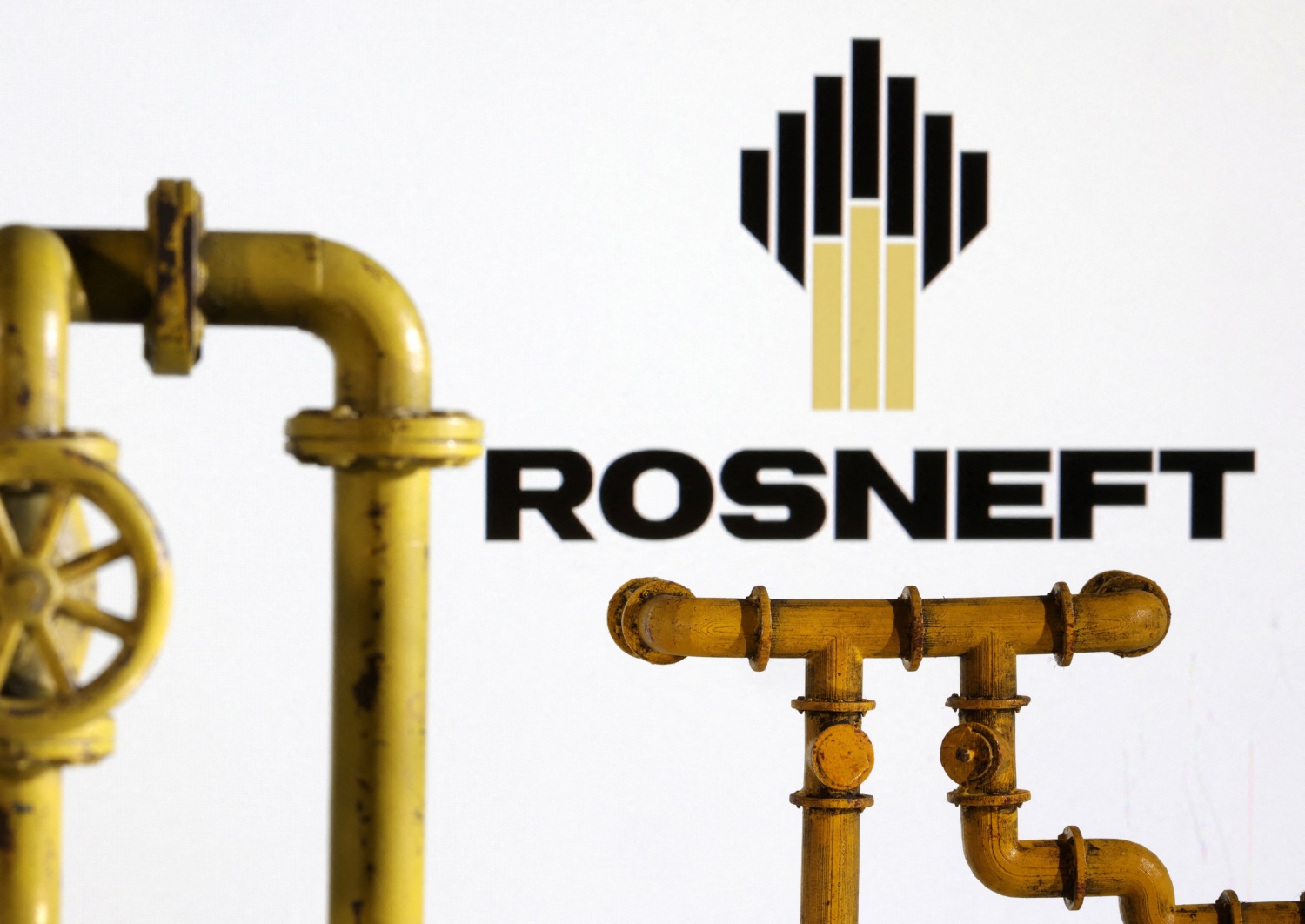 Doanh thu của Rosneft vẫn tăng cao bất chấp áp lực như núi