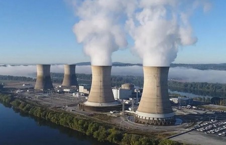 Iran và Nga tăng cường hợp tác năng lượng hạt nhân