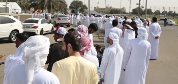 Hoàng tử UAE vung tiền mua hết vé, ngăn không cho CĐV Qatar vào sân