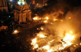 Video: Thủ đô Kiev chìm trong biển lửa của cuộc biểu tình