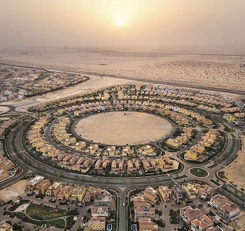 [VIDEO] Những cao tốc trải đầy cát sa mạc ở Dubai