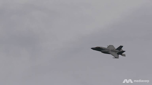 F-35B Mỹ phô diễn sức mạnh tại triển lãm hàng không Singapore