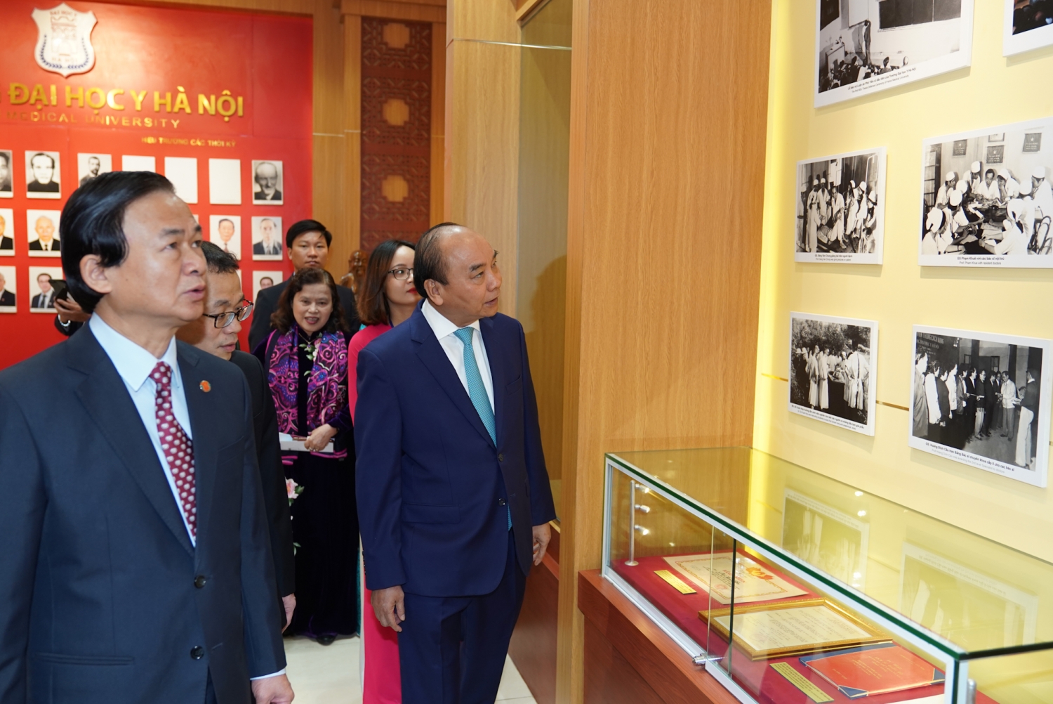 Thủ tướng thăm ĐH Y Hà Nội nhân Ngày Thầy thuốc Việt Nam