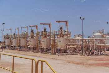 Oman dự kiến cắt giảm 15% lượng dầu xuất khẩu