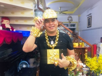 Mục sở thị chiếc nón vàng gần 1,85 tỷ đồng của đại gia Sài Gòn