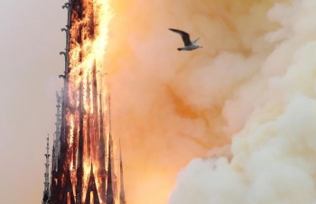 Nghi vấn "thủ phạm" gây ra vụ hỏa hoạn ở Nhà thờ Đức Bà Paris