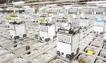 [VIDEO] Hàng nghìn robot phối hợp đóng gói đơn hàng