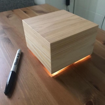 Ông chủ Facebook sáng chế chiếc hộp đặc biệt để giúp vợ ngủ ngon