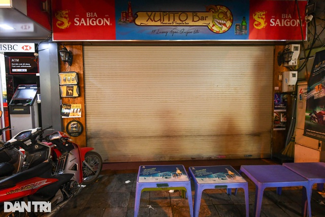 Hà Nội đóng cửa quán bar, karaoke..., phố Tây Tạ Hiện vẫn tấp nập khách - 7