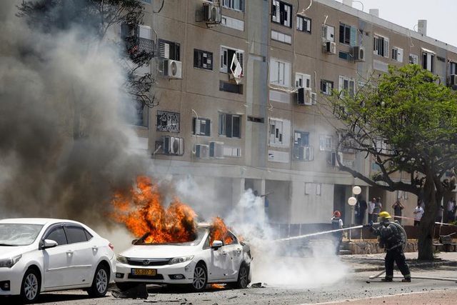 Dải Gaza chìm trong khói lửa, thùng thuốc súng Trung Đông nóng trở lại - 15