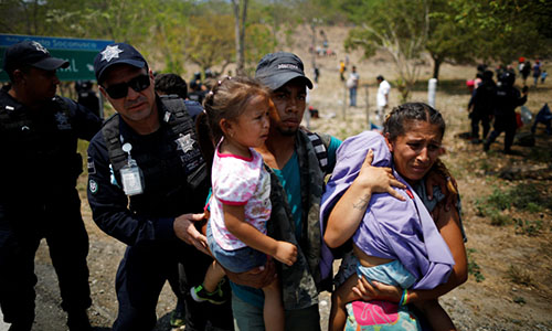 Mexico siết chặt kiểm soát người di cư sau khi Trump dọa áp thuế