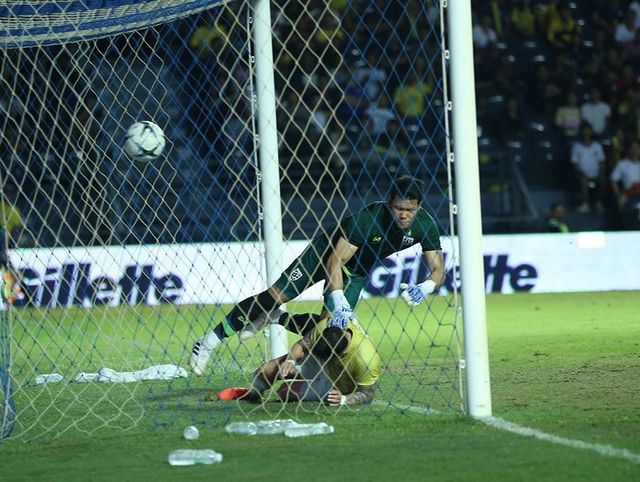 Thủ môn Kawin nói gì sau sai lầm tệ hại ở trận thua tuyển Việt Nam?
