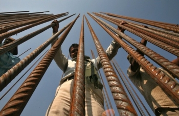 Tỷ phú giàu nhất Ấn Độ giúp "hỏa ngục Covid-19" hút FDI kỷ lục