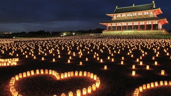 [VIDEO] Nhật Bản: 20.000 ngọn nến thắp sáng lễ hội Tokae