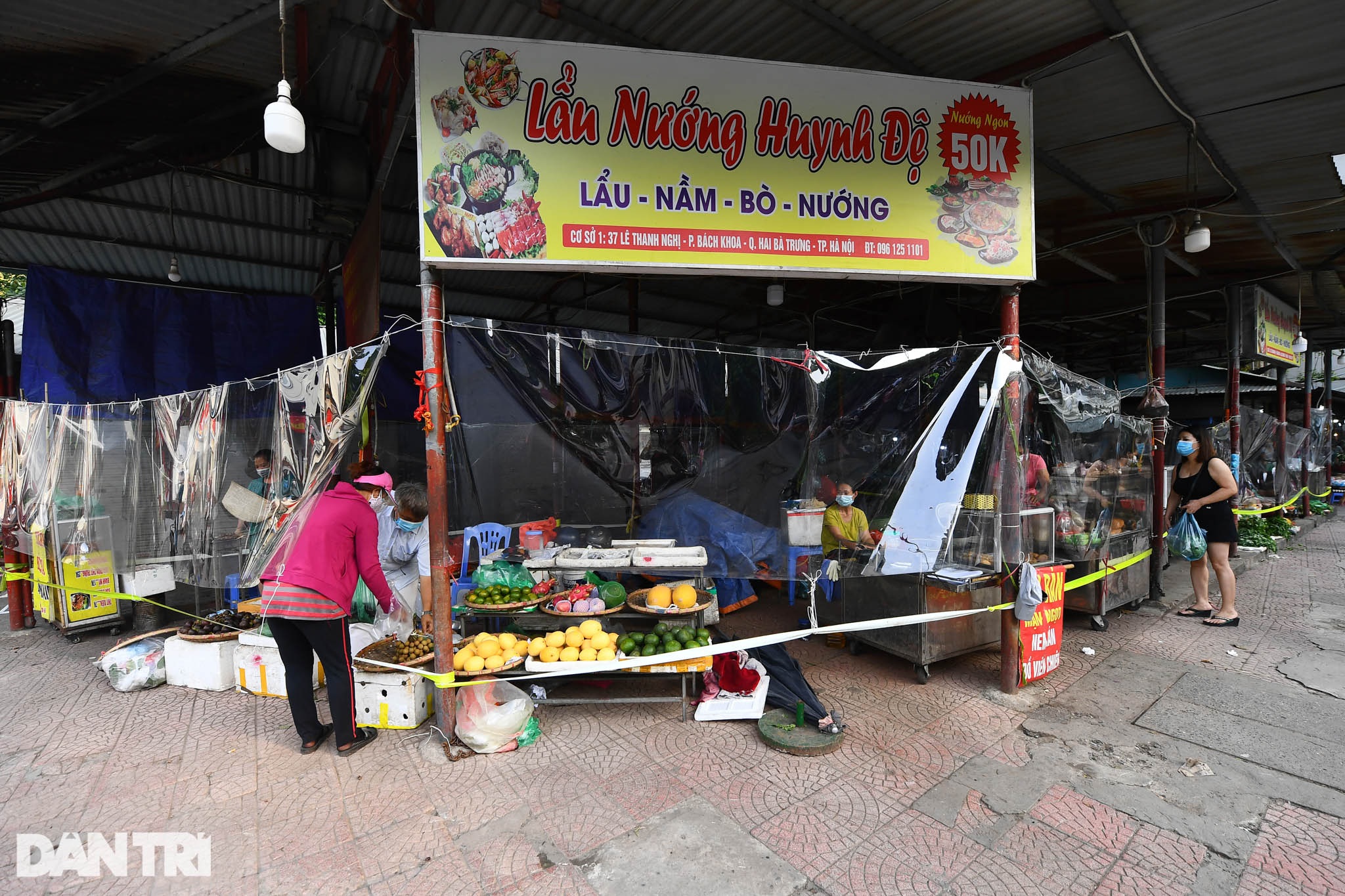 Độc đáo những phương pháp phòng dịch tại các chợ dân sinh ở Hà Nội - 3