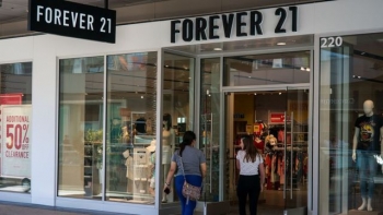 Hãng thời trang bán lẻ Forever 21 trên bờ vực phá sản và nợ ngập đầu