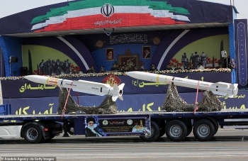Iran “thị uy” bằng dàn khí tài “khủng” giữa lúc Trung Đông căng thẳng
