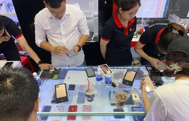 Hết thời "hét giá", iPhone 11 Pro Max đang giảm giá mạnh tại Việt Nam