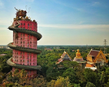 [VIDEO] Khám phá Wat Samphran - Ngôi chùa "rồng  cuộn" độc đáo ở Thái Lan