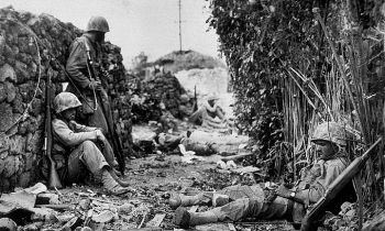 Trận chiến đẫm máu nhất Thái Bình Dương năm 1945
