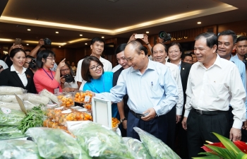 Thủ tướng Nguyễn Xuân Phúc chủ trì cuộc đối thoại với nông dân