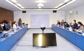 Chủ tịch Quốc hội Vương Đình Huệ tiếp Tổng Giám đốc cơ quan Năng lượng nguyên tử Quốc tế (IAEA)