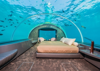 [VIDEO] Ấn tượng khách sạn dưới biển ở Maldives