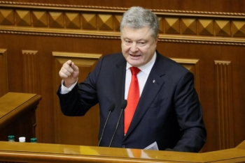 Tổng thống Ukraine cảnh báo nguy cơ "chiến tranh toàn diện" với Nga