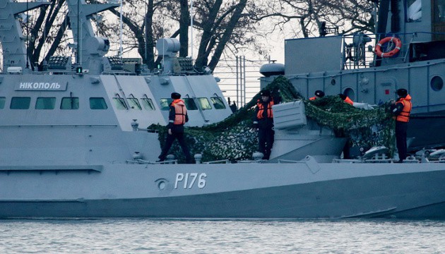 Nga sẽ giam giữ 12 thủy thủ Ukraine trong 2 tháng