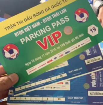 Trận Việt Nam - Thái Lan: Giá vé chỗ ngồi gần khu VIP nhất là bao nhiêu?