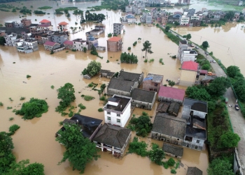 Hỗ trợ 670 tỷ đồng cho các địa phương khắc phục hậu quả bão, lũ