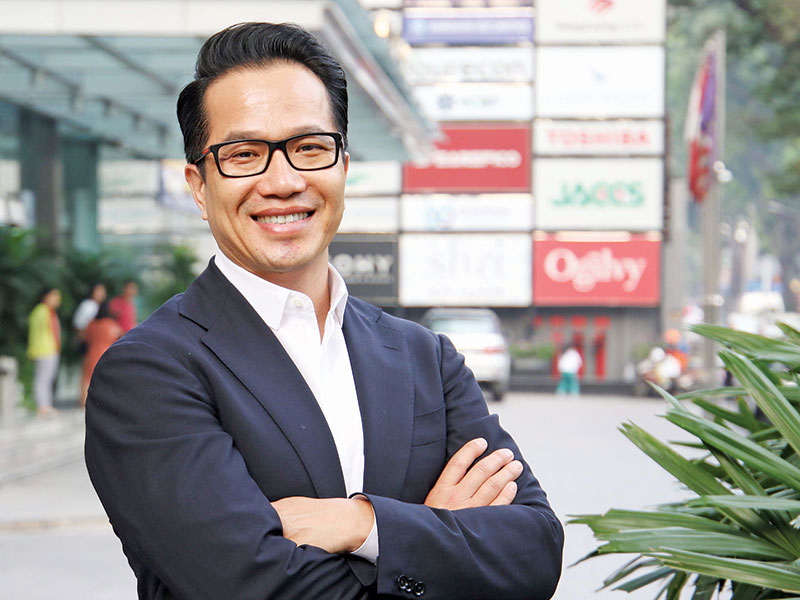 Bình Trần là một doanh nhân người Mỹ gốc Việt, được biết đến là chủ nhân của hơn 20 sản phẩm công nghệ. 