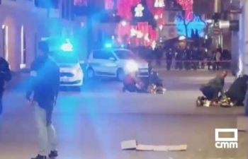 Xả súng ở chợ Giáng sinh Pháp, ít nhất 4 người thiệt mạng