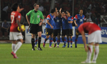 Ba cầu thủ Indonesia bị nghi nhận 2,1 triệu USD để bán độ ở chung kết AFF Cup 2010