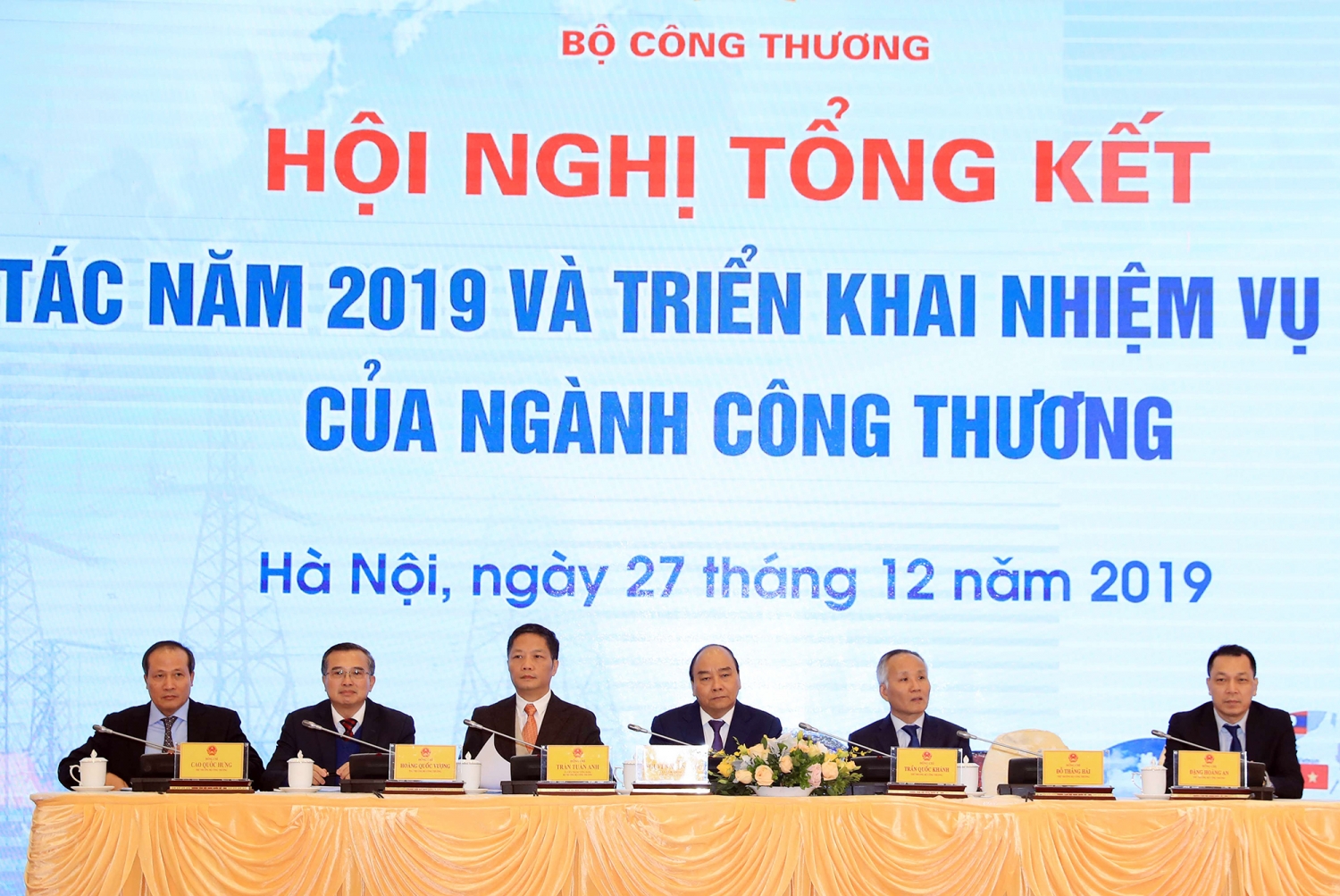 thu tuong nguyen xuan phuc du hoi nghi trien khai nhiem vu nam 2020 cua nganh cong thuong