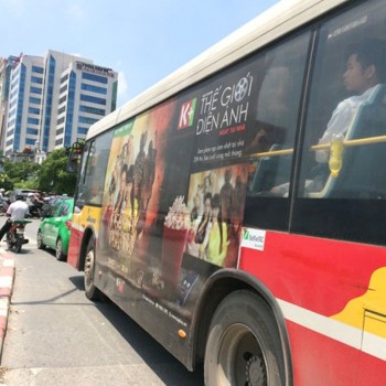 "Chạy" quảng cáo trên xe buýt để giảm trợ giá từ ngân sách