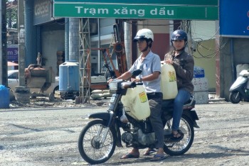 “Nữ tướng” chống gian lận xăng dầu nhận bằng khen của Thủ tướng