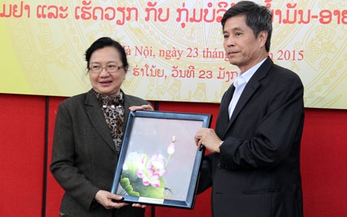 Bộ trưởng Bộ Công Thương Lào thăm và làm việc với PVN