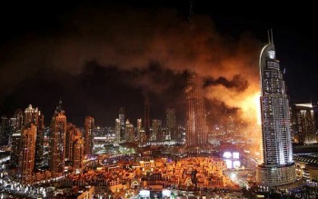 [VIDEO] Cận cảnh đám cháy khách sạn ở Dubai