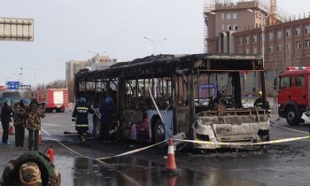 [VIDEO] Đốt xe buýt ở Trung Quốc khiến 46 người thương vong