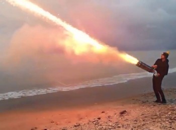 [VIDEO] Soi "uy lực khủng" của Gatling Gun 7 nòng tự chế