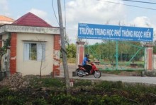 su thay gap nan vi tin nhan ga tinh phu nu di khach san