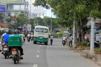 Đà Nẵng: Đề xuất phạt nguội 'xe khách đi chậm'
