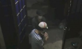 [VIDEO] Trộm "ngang nhiên" mở cửa vào nhà ăn cắp 2 xe máy