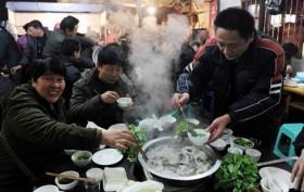 Trung Quốc: Chiêu giữ khách bằng... vỏ cây thuốc phiện