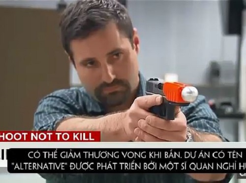 [VIDEO] Kỳ lạ loại súng bắn người... không chết