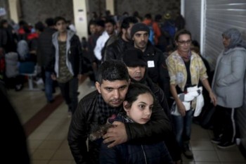 Hy Lạp lập 5 trung tâm đăng ký nhập cư