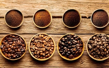 Thặng dư cà phê niên vụ 2020/21 ở mức 8 triệu bao tạo áp lực lên giá