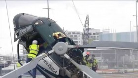 Trực thăng gặp tai nạn bị cắt đứt đôi như phim hành động